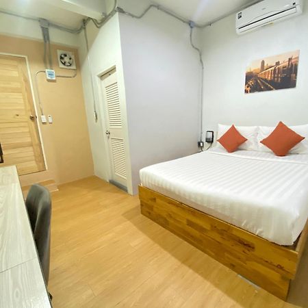 ซับรูมโฮเทล Subroom Hotel Surat Thani Bagian luar foto