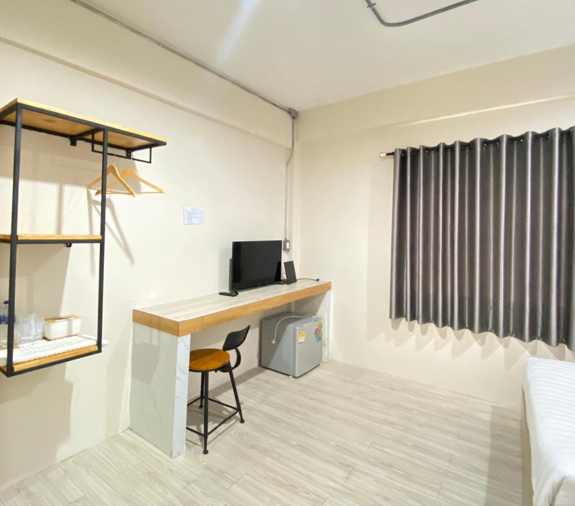 ซับรูมโฮเทล Subroom Hotel Surat Thani Bagian luar foto