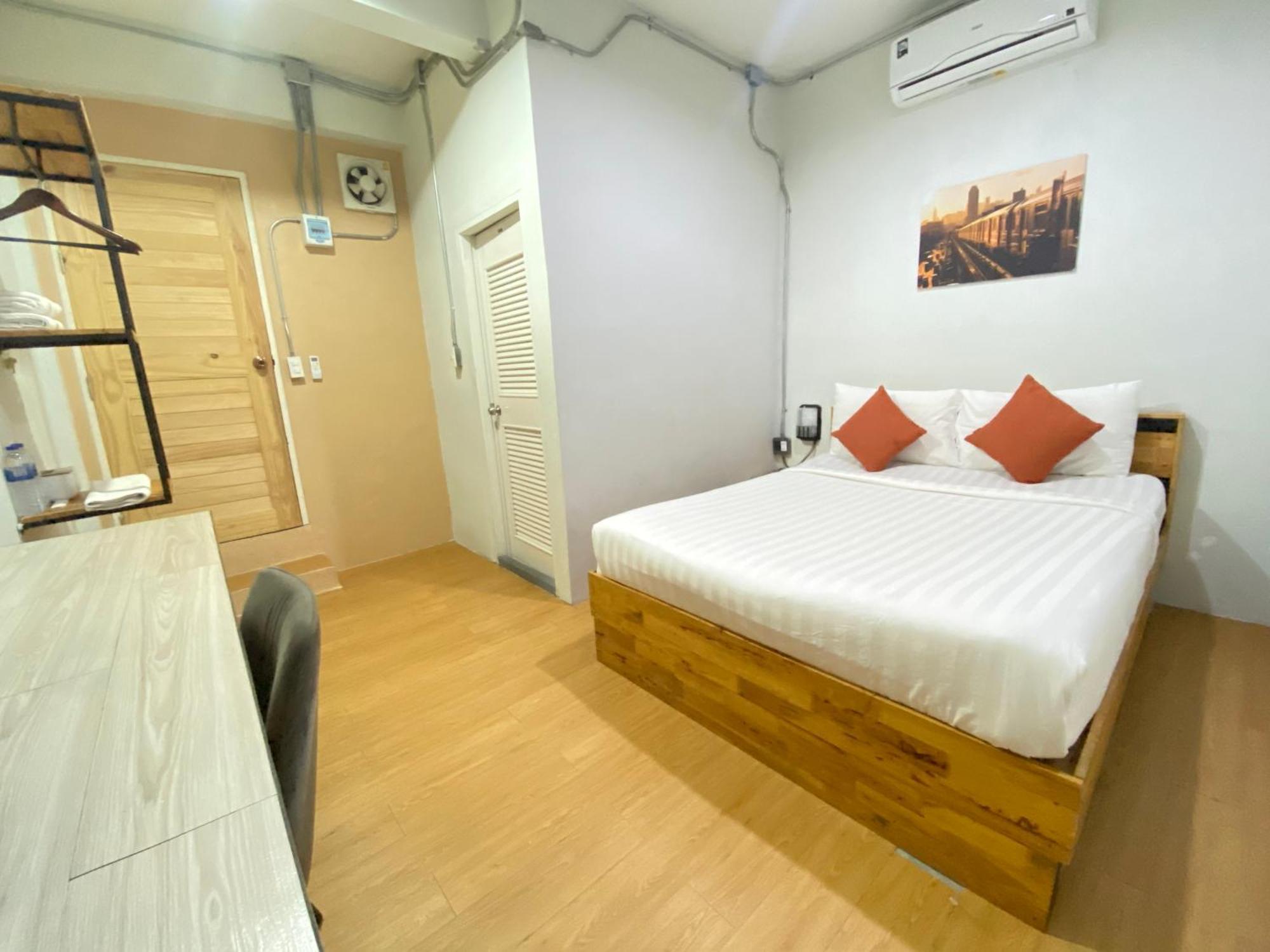 ซับรูมโฮเทล Subroom Hotel Surat Thani Bagian luar foto